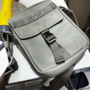 Lululemon Wonderlust Crossbody 2L Bag Tan